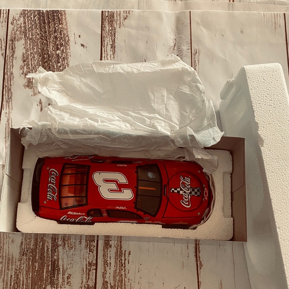 Dale Earnhardt Sr The Coca Cola Racing Family 1:24